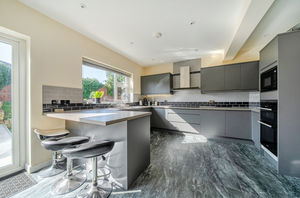 Kitchen diner shot 2- click for photo gallery